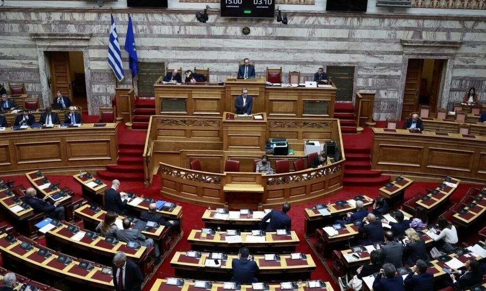 Ασφαλιστικό νομοσχέδιο: Kατατέθηκε στη Βουλή προς ψήφιση